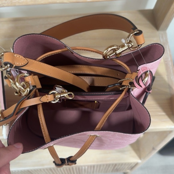 NWT Coach Powder Pink Rowan Bucket Bag 🌸 - Picture 3 of 5